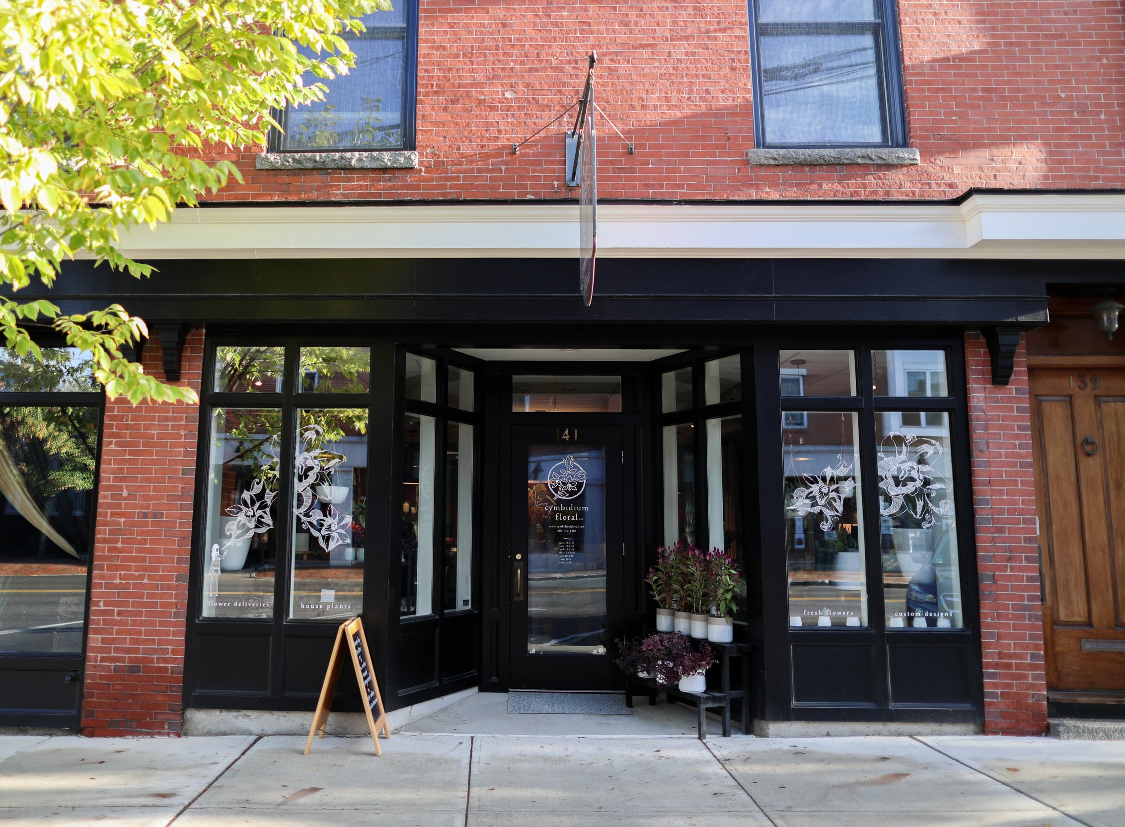 Store front of Cymbidium Floral