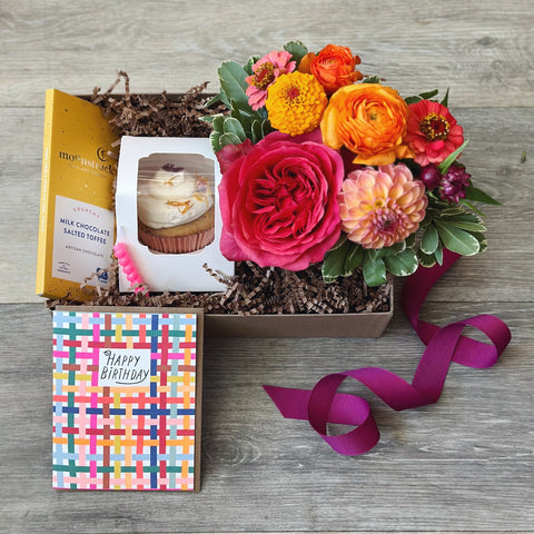 BIRTHDAY FLOWERS + CUPCAKE BOX